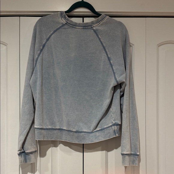 Z Supply saldana knit denim top washed indigo Sweatshirt medium NWT - Picture 8 of 8